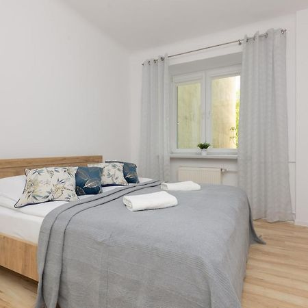 Bright Apartment Wola Near Metro Station By Noclegi Renters Varşovia Exterior foto